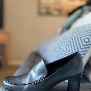 Franco Sarto Women Nolan Slip On Pump Size 6 1/2M Black Leather Block Heel